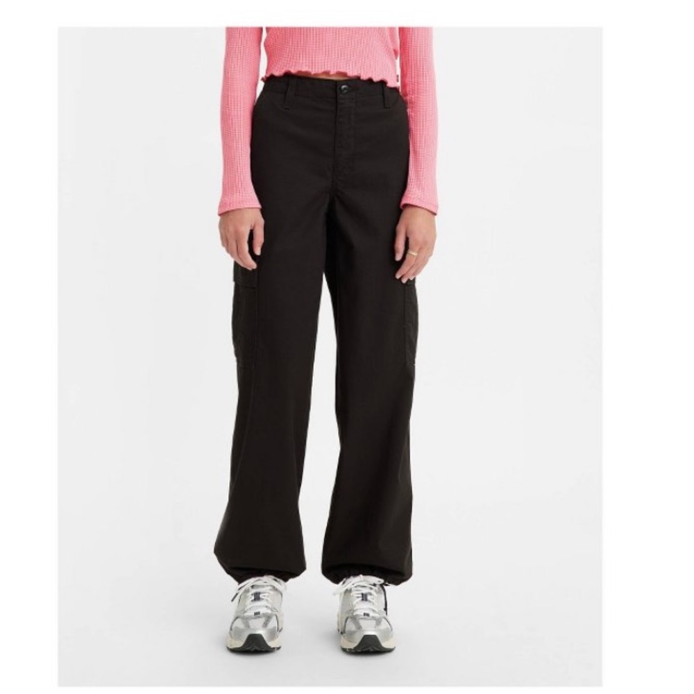 Levi's Mid-Rise 94's Baggy Cargo Twill Pants
Black  NWT